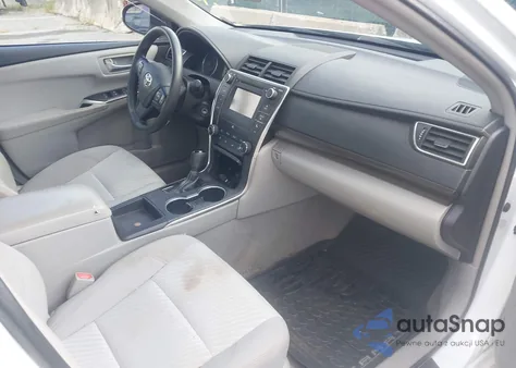 2017 Toyota Camry Le z USA, uszkodzony, nr VIN 4T1BF1FK0HU268567